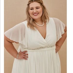 IVORY MESH FLUTTER SLEEVE EMPIRE WEDDING DRESS